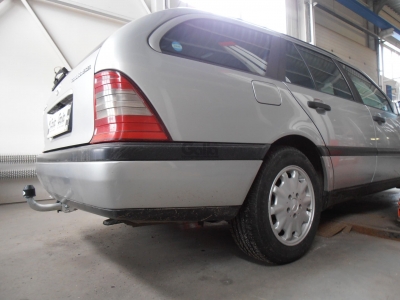 Фаркоп оцинкованный Galia шар A на седан и универсал для Mercedes-Benz C-Class W202 1993-2000