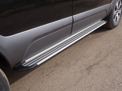 Пороги алюминиевые Slim Line Silver ТСС для Ford Explorer 2011-2015
