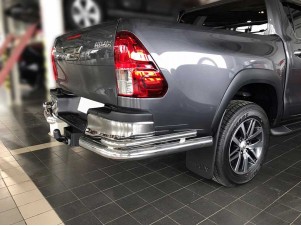 Защита заднего бампера "уголки" d-76+43 для Toyota Hilux 2020 – н.в. TH20_3.1BO
